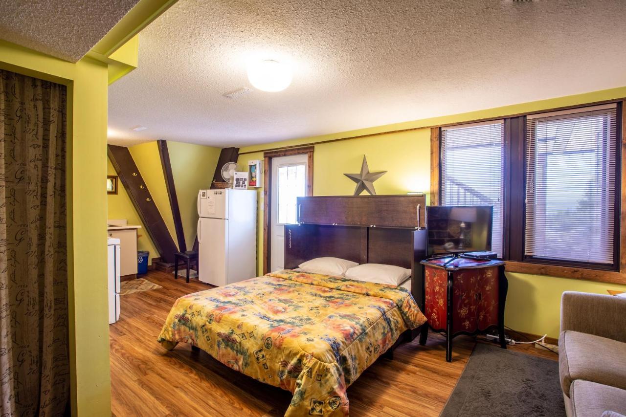 The Pinnacles Suites & Townhomes Силвер-Стар Экстерьер фото